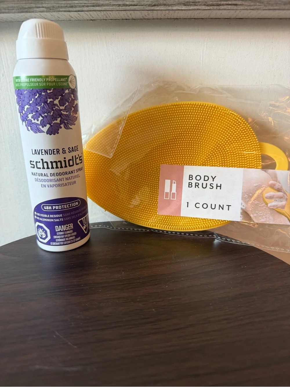 🌼 4/$13 - New 2 piece beauty/bath and body care (body brush and deodorant)